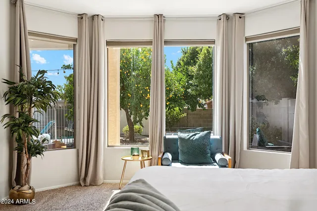 $10,000 | 1125 East Irma Lane, Phoenix, AZ 85024