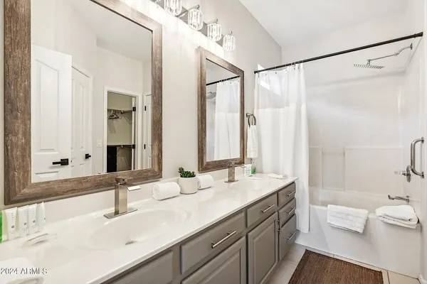 $10,000 | 1125 East Irma Lane, Phoenix, AZ 85024