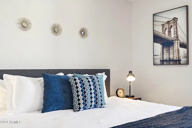 $10,000 | 1125 East Irma Lane, Phoenix, AZ 85024