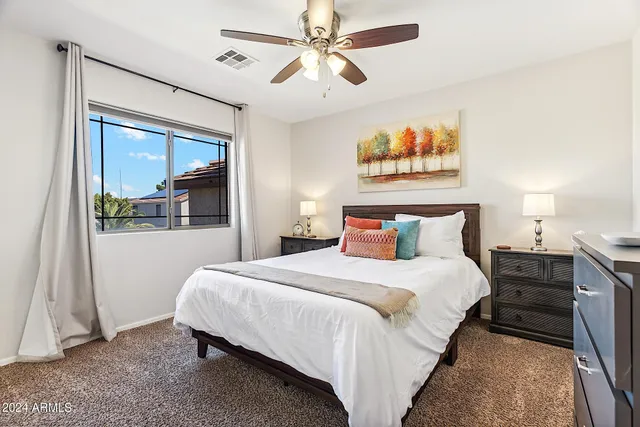 $10,000 | 1125 East Irma Lane, Phoenix, AZ 85024