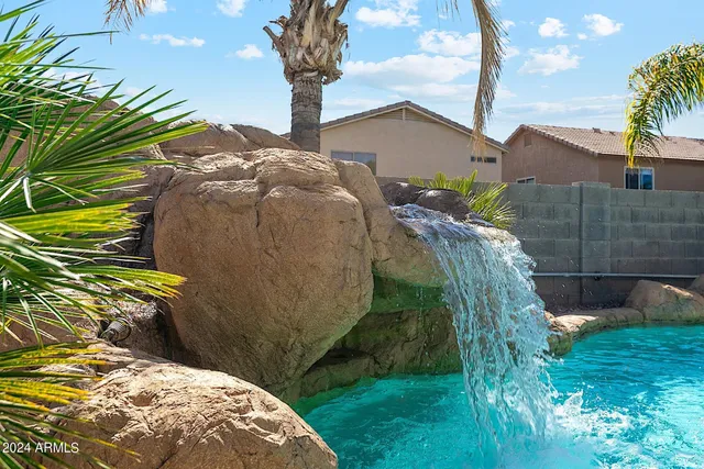 $10,000 | 1125 East Irma Lane, Phoenix, AZ 85024