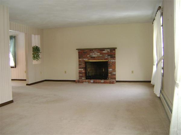 171 Ray Avenue Woonsocket, RI 02895 - Photo 7 of 19