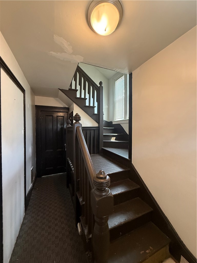284 Jefferson Avenue Rochester, NY 14608 - Photo 11 of 25