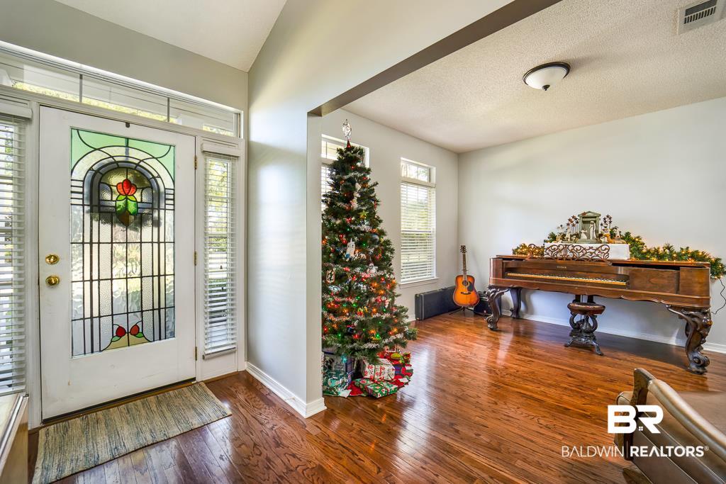 9546 Mosley Road Fairhope, AL 36532 - Photo 3 of 27 Entry
