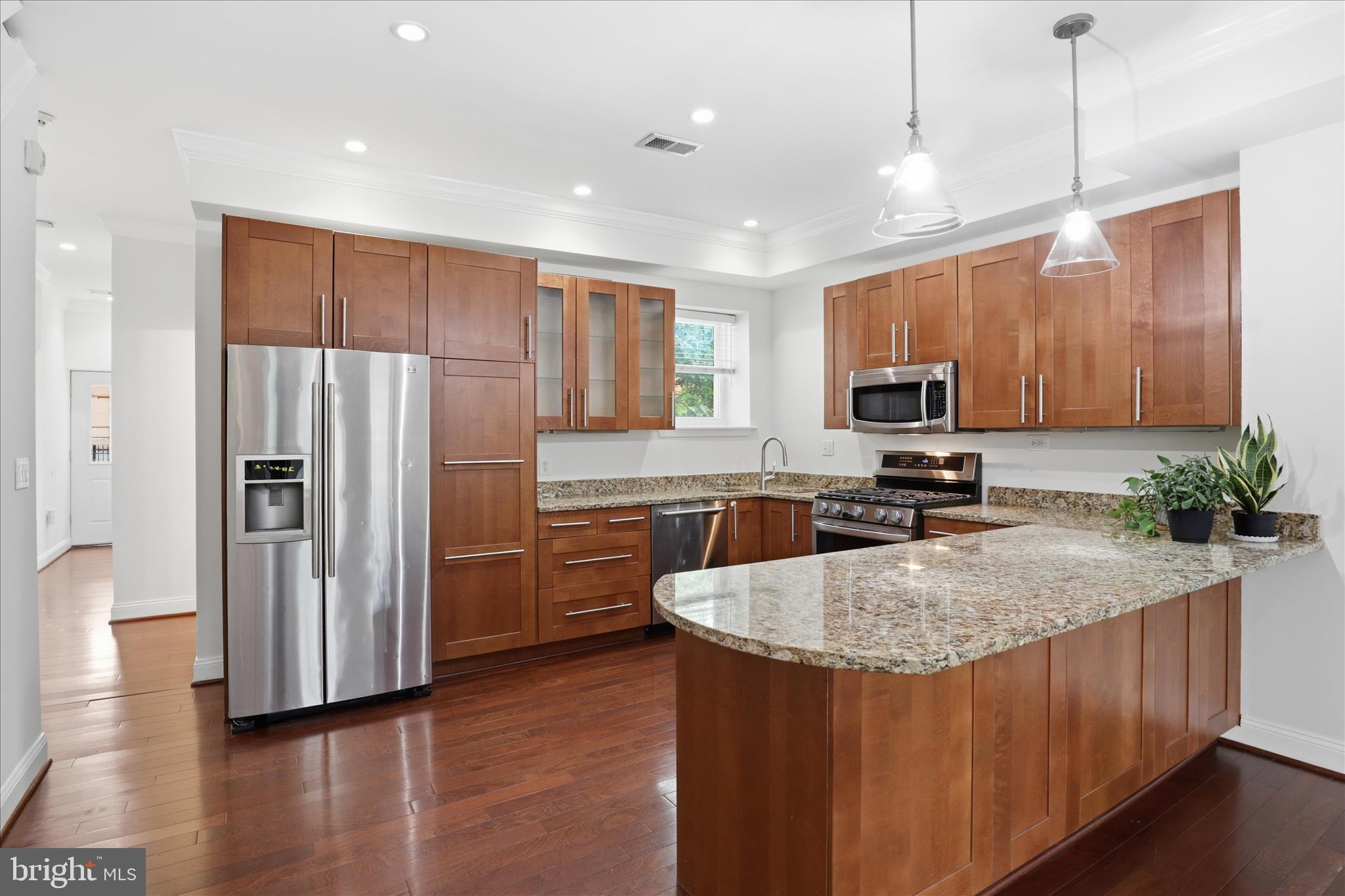 641 L Street Northeast Washington, DC 20002 - Photo 11 of 51