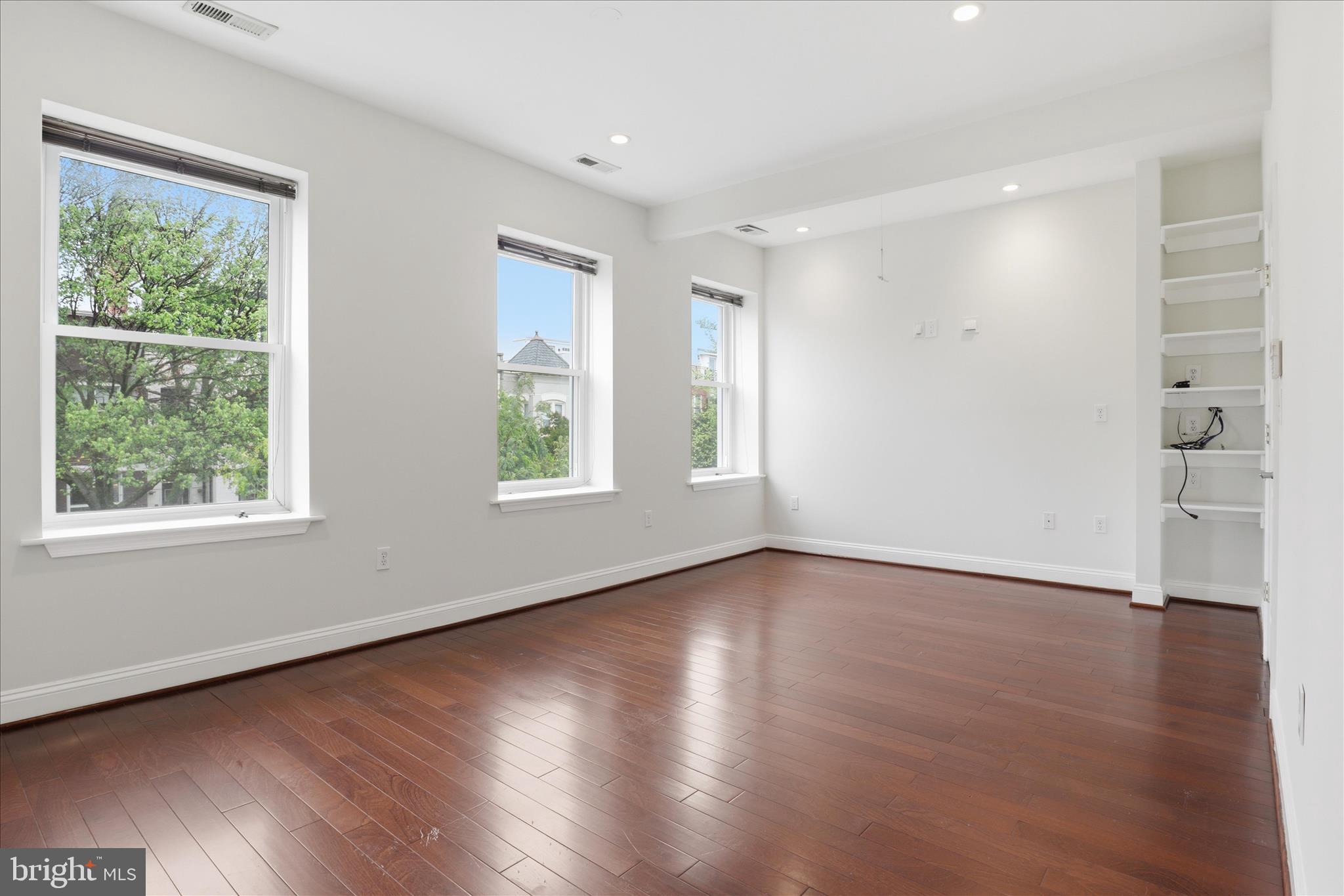 641 L Street Northeast Washington, DC 20002 - Photo 17 of 51
