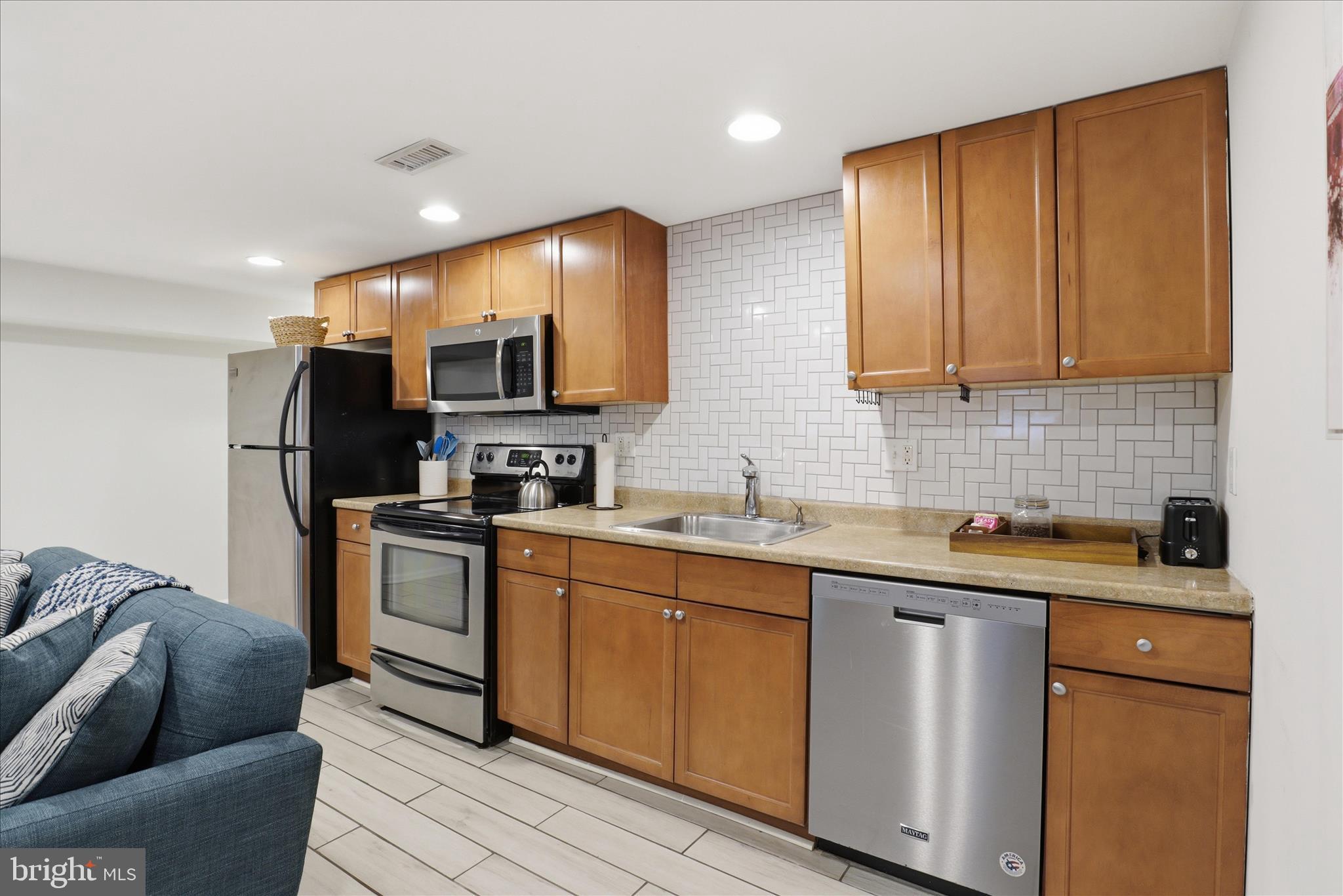 641 L Street Northeast Washington, DC 20002 - Photo 30 of 51