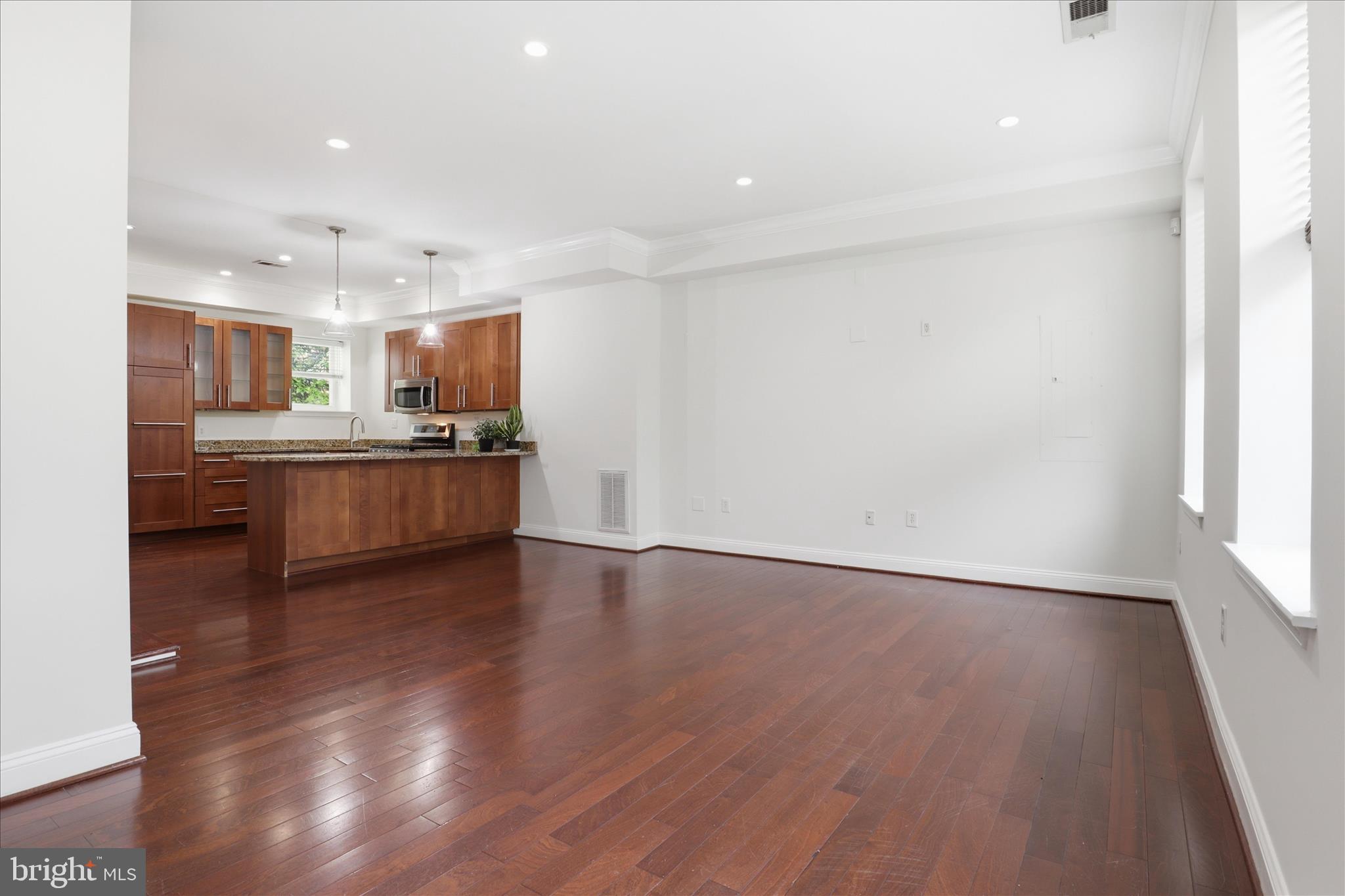 641 L Street Northeast Washington, DC 20002 - Photo 6 of 51