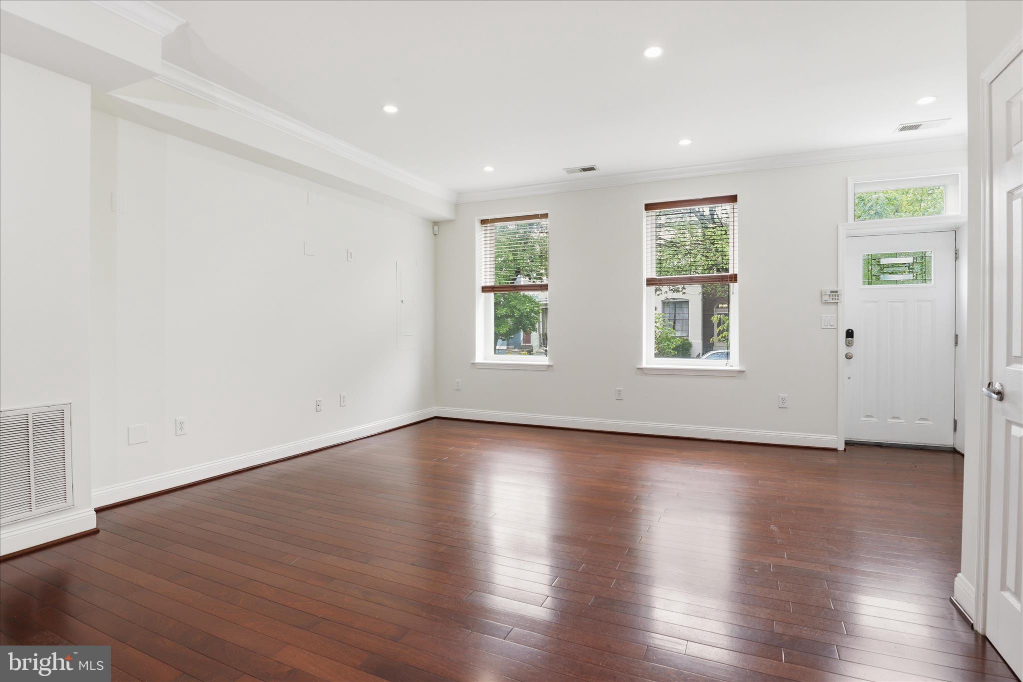 641 L Street Northeast Washington, DC 20002 - Photo 7 of 51