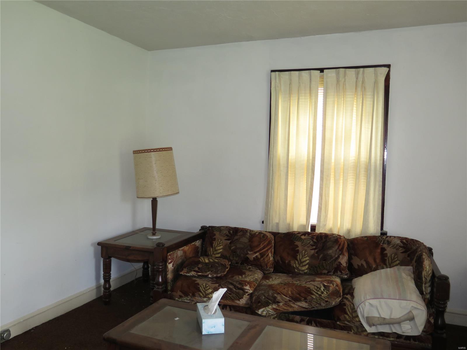 9718 Lackland Road St. Louis, MO 63114 - Photo 7 of 16 Gallery Image 7