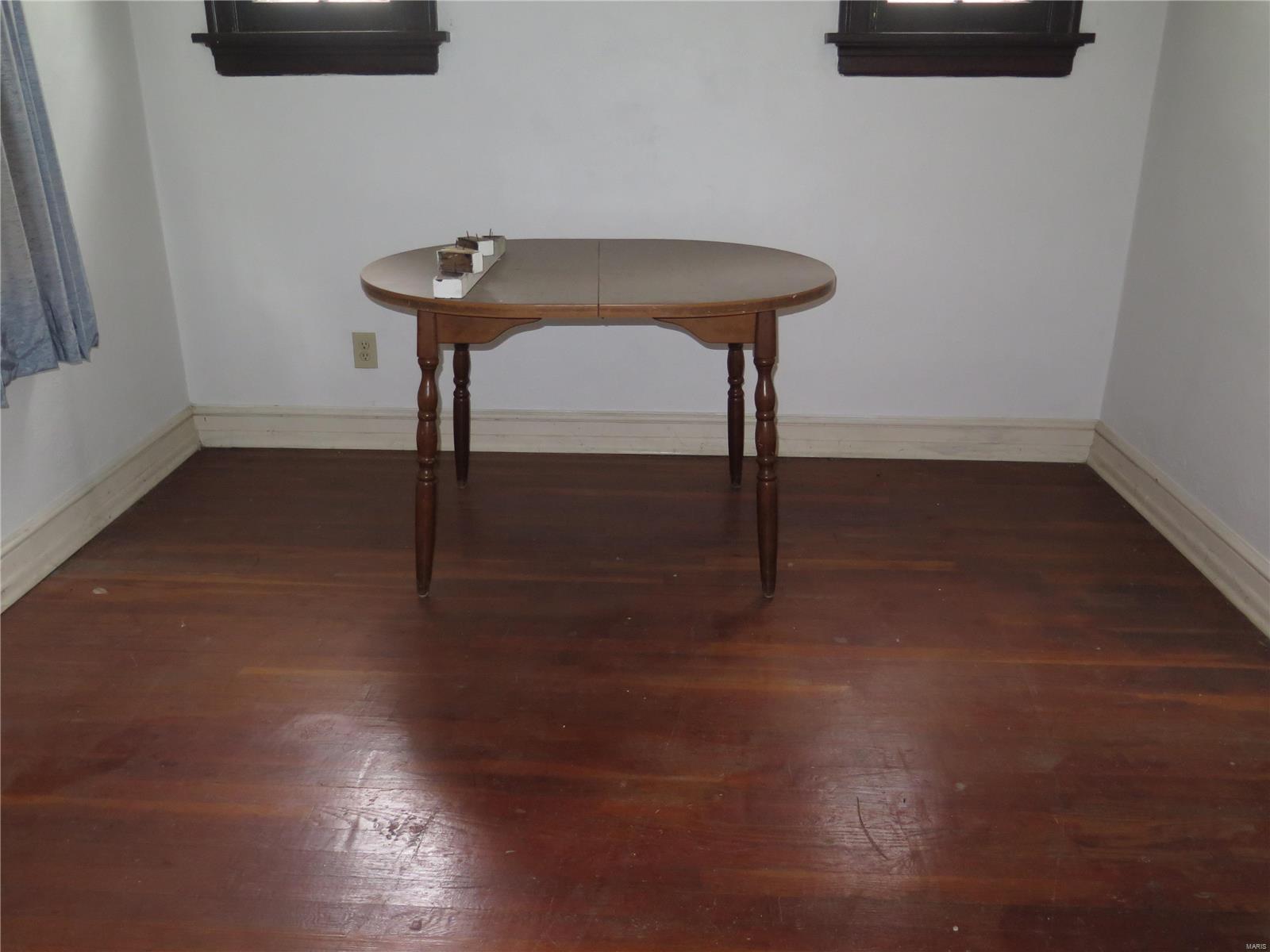 9718 Lackland Road St. Louis, MO 63114 - Photo 9 of 16 Gallery Image 9