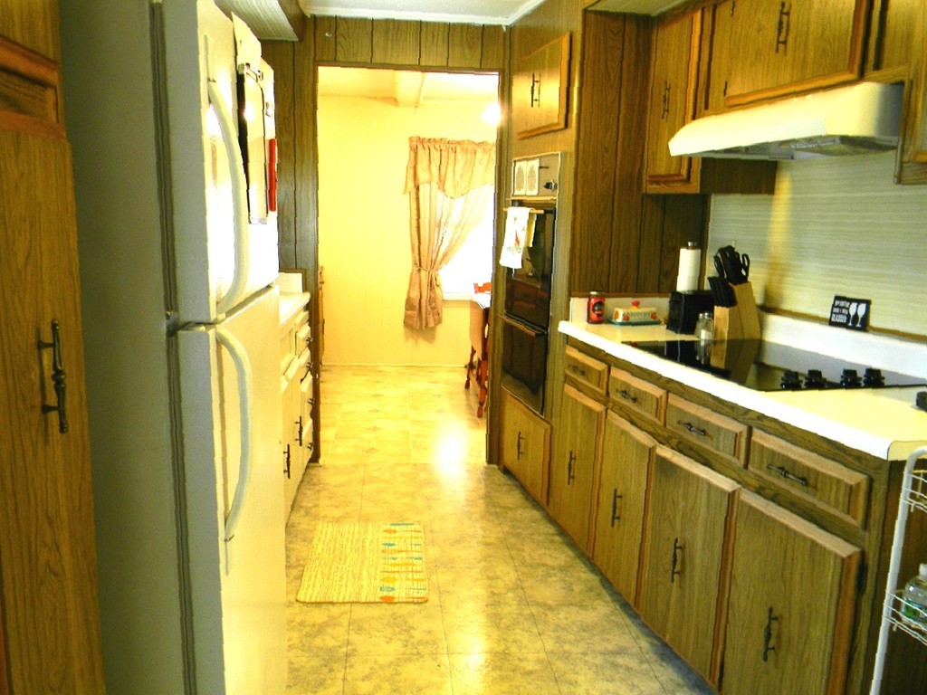 16 Siesta Drive Wareham, MA 02576 - Photo 4 of 7