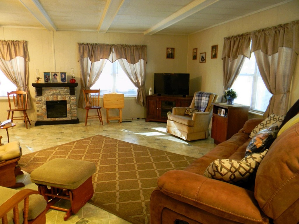 16 Siesta Drive Wareham, MA 02576 - Photo 5 of 7