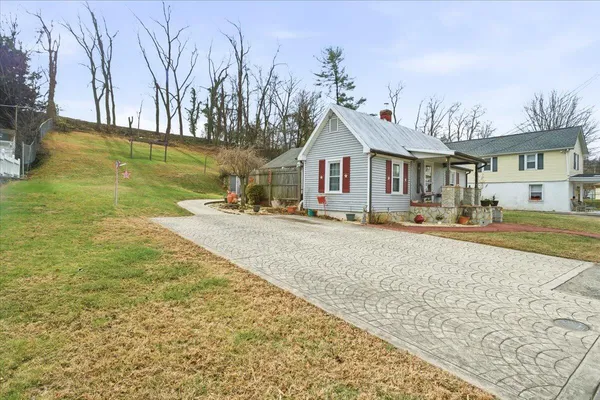 $209,995 | 964 Hill Avenue, Salem, VA 24153