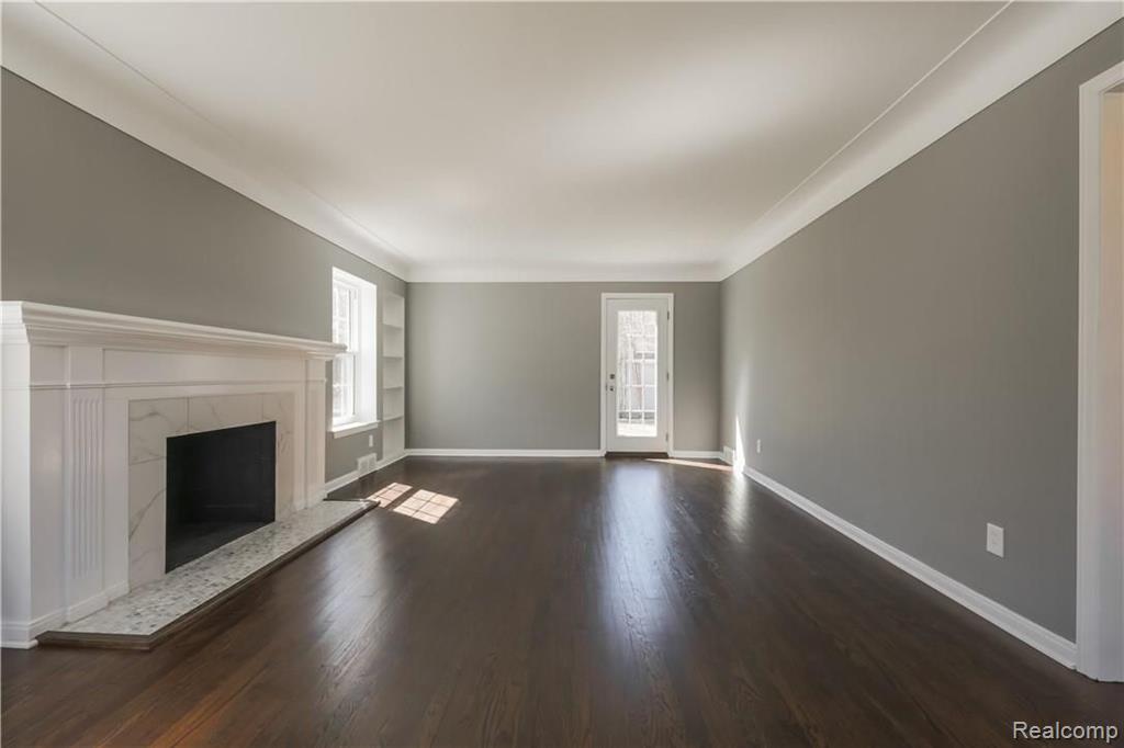 251 Lothrop Road Grosse Pointe Farms, MI 48236 - Photo 6 of 29