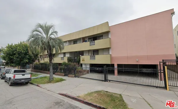 $1,300 | 737 South Oxford Avenue, Unit 29, Los Angeles, CA 90005