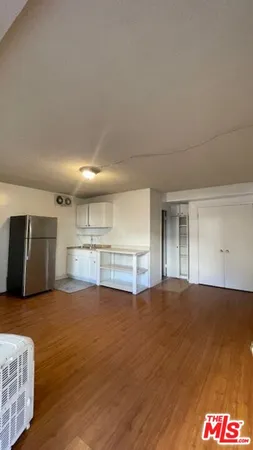 $1,300 | 737 South Oxford Avenue, Unit 29, Los Angeles, CA 90005