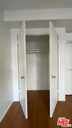 $1,300 | 737 South Oxford Avenue, Unit 29, Los Angeles, CA 90005