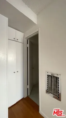 $1,300 | 737 South Oxford Avenue, Unit 29, Los Angeles, CA 90005