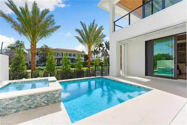 $11,995,000 | 581 14th Avenue South, Naples, FL 34102