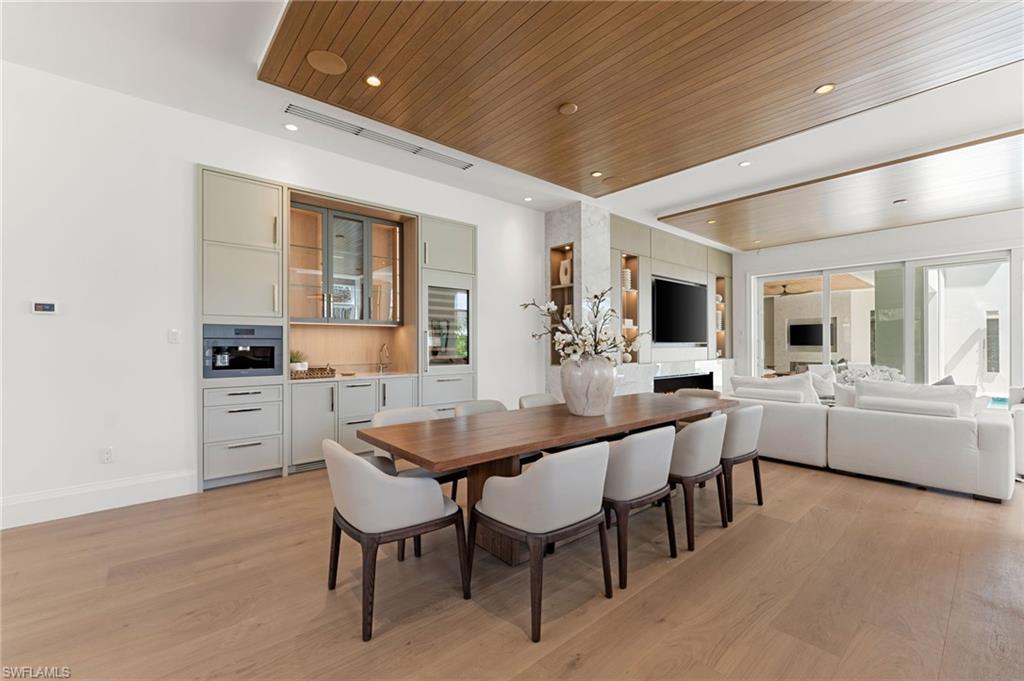 581 14th Avenue South Naples, FL 34102 - Photo 13 of 49