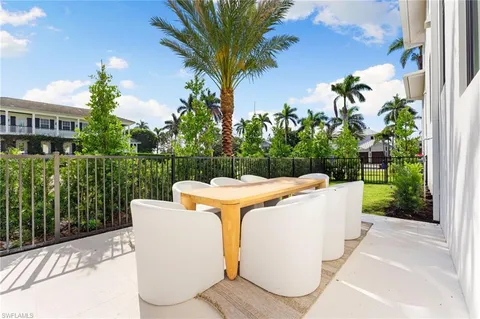$11,995,000 | 581 14th Avenue South, Naples, FL 34102