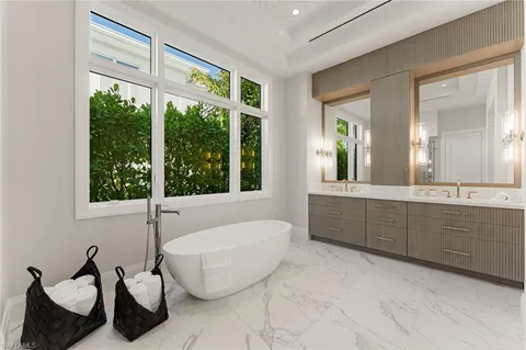 $11,995,000 | 581 14th Avenue South, Naples, FL 34102