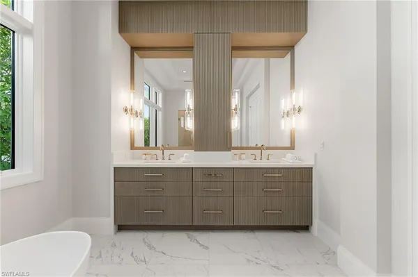 $11,249,000 | 581 14th Avenue South, Naples, FL 34102