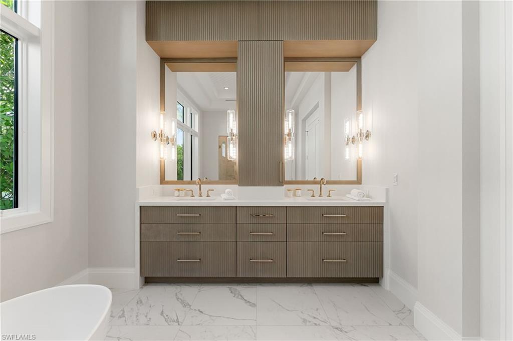 581 14th Avenue South Naples, FL 34102 - Photo 25 of 49