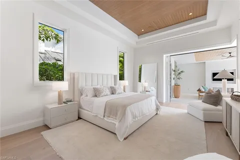 $11,995,000 | 581 14th Avenue South, Naples, FL 34102