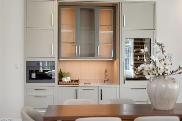 $11,249,000 | 581 14th Avenue South, Naples, FL 34102