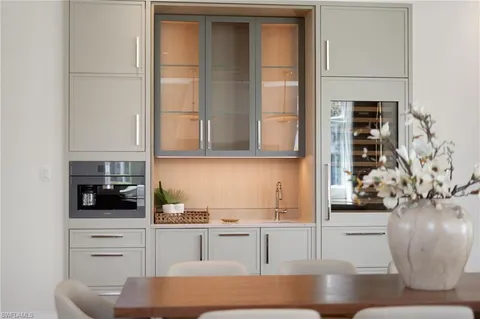 $11,995,000 | 581 14th Avenue South, Naples, FL 34102