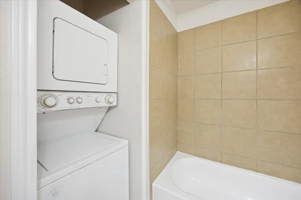 $1,395 | 214 West 17th Street, Unit 16, Houston, TX 77008