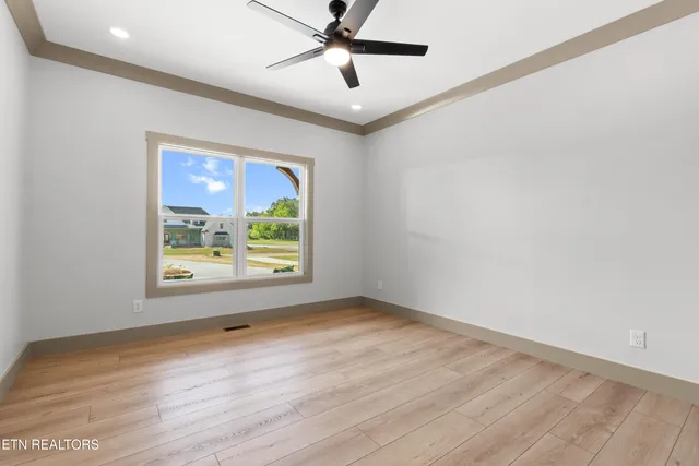 $999,500 | 5910 John Drive, Greenback, TN 37742