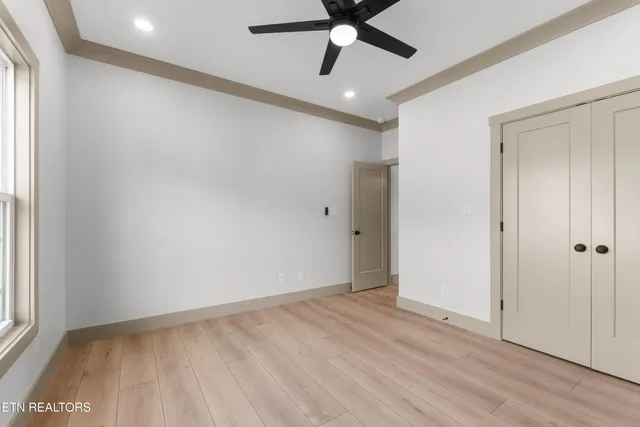 $999,500 | 5910 John Drive, Greenback, TN 37742