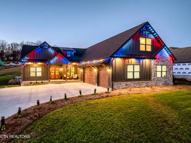 $999,500 | 5910 John Drive, Greenback, TN 37742