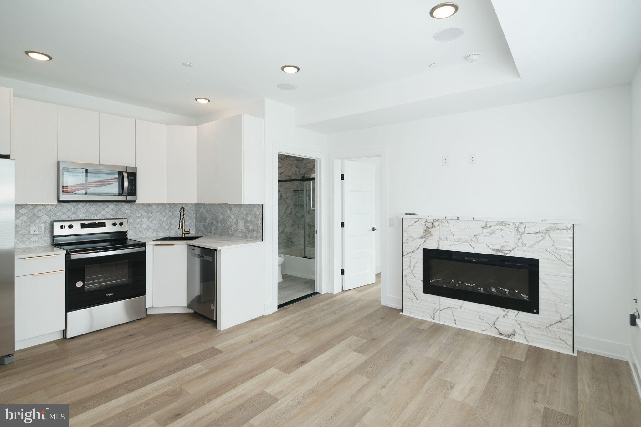 2000 North Front Street, Unit 4 Philadelphia, PA 19122 - Photo 1 of 19