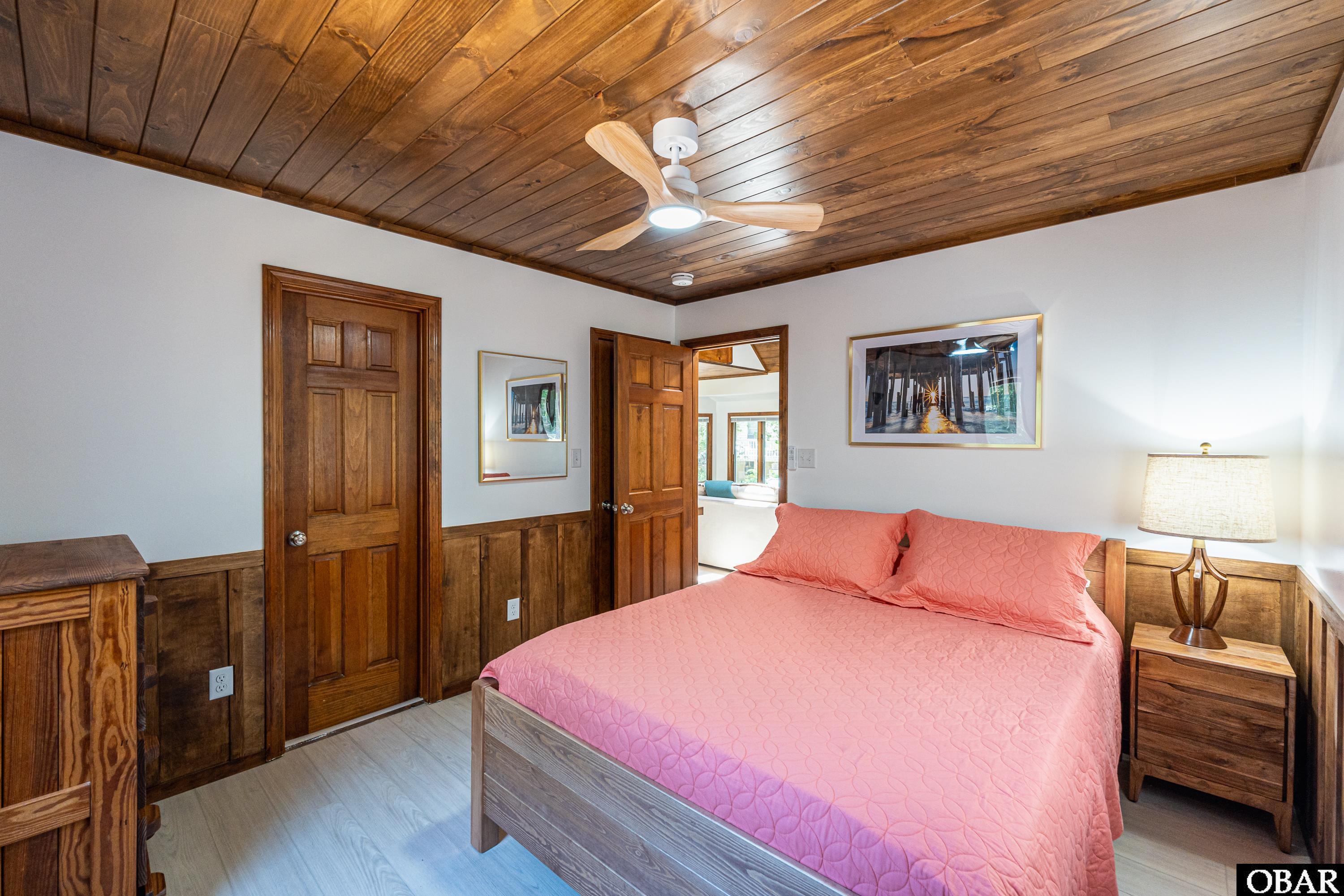 291 Duck Road Southern Shores, NC 27949 - Photo 15 of 32 1st Floor Queen bedroom