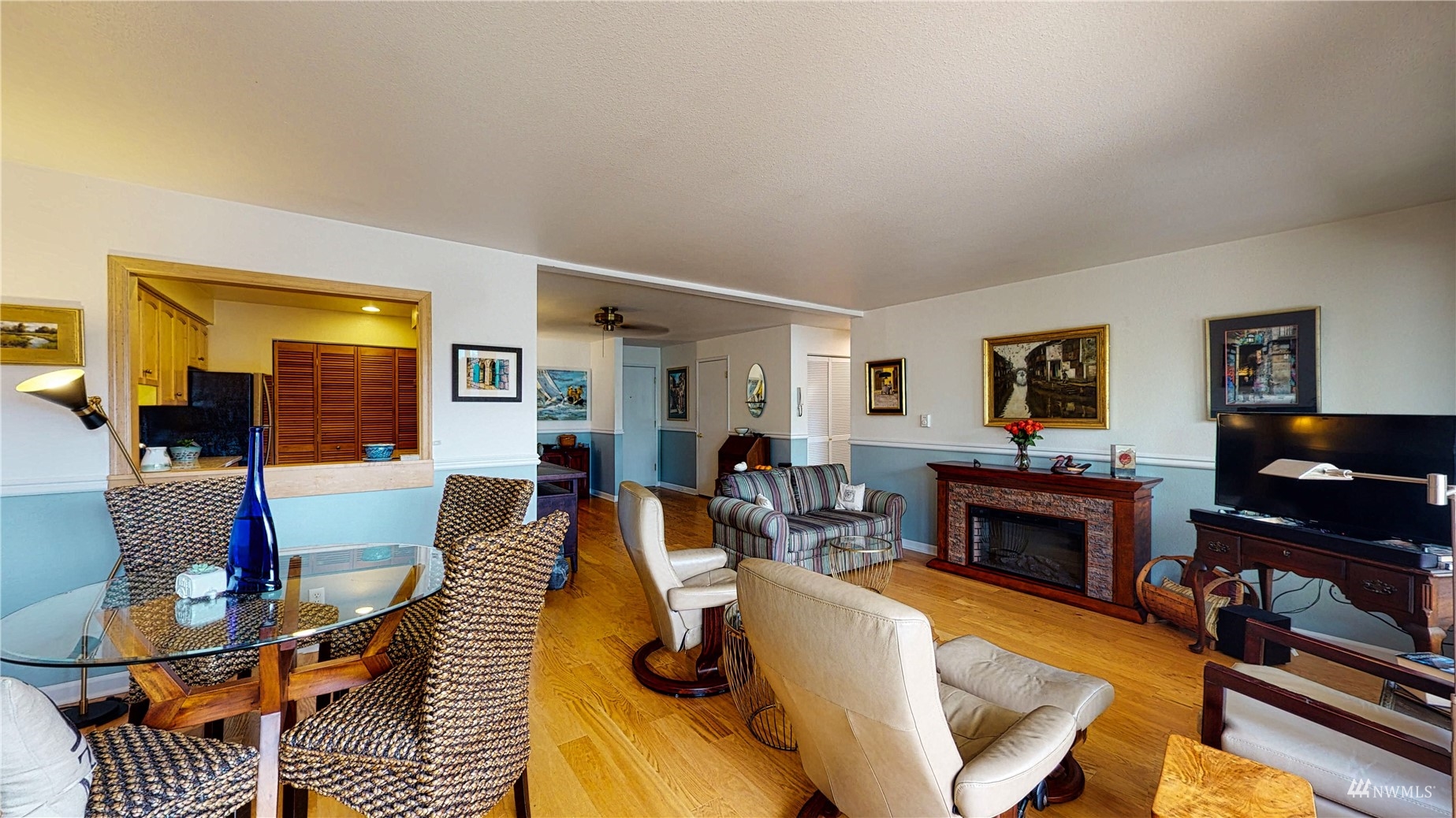 8516 196th Street Southwest Edmonds, WA 98026 - Photo 13 of 34 Gallery Image 13