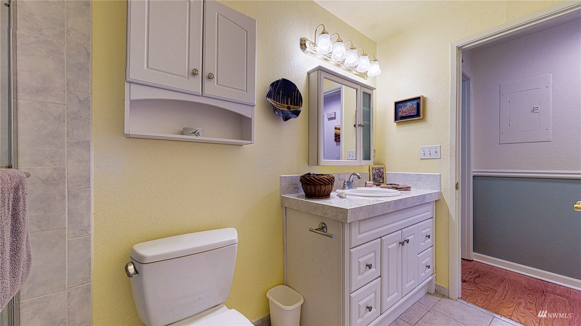 8516 196th Street Southwest Edmonds, WA 98026 - Photo 24 of 34 Gallery Image 24