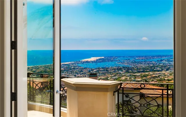 $27,998,000 | 22 Pelican Crest Drive, Newport Coast, CA 92657