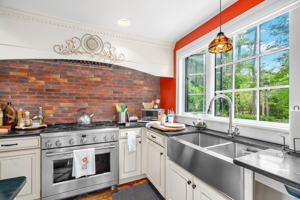 659 Front Street Marion, MA 02738 - Photo 24 of 42