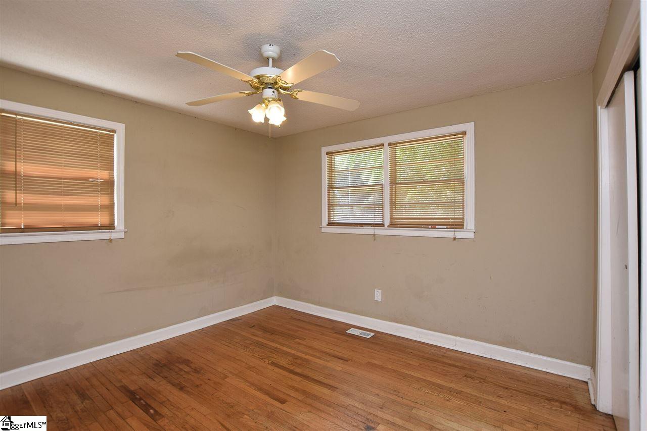 302 Fork Road Fountain Inn, SC 29644 - Photo 12 of 20 Gallery Image 12