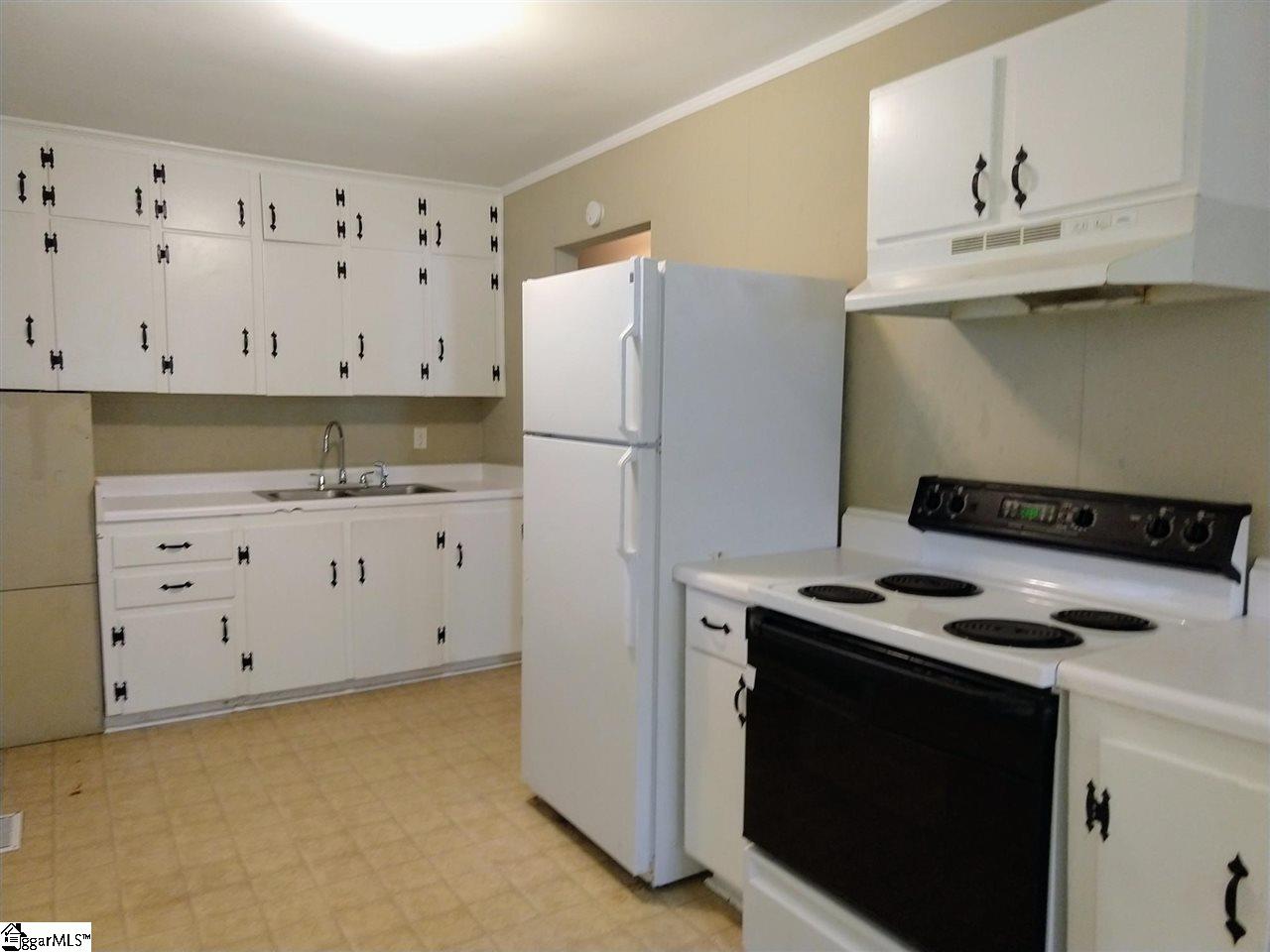 302 Fork Road Fountain Inn, SC 29644 - Photo 4 of 20 Gallery Image 4