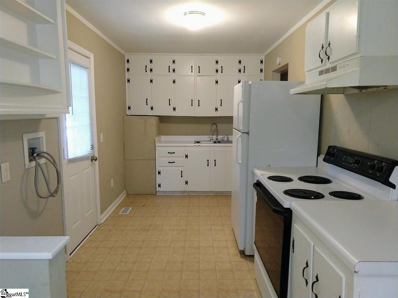 302 Fork Road Fountain Inn, SC 29644 - Photo 5 of 20 Gallery Image 5