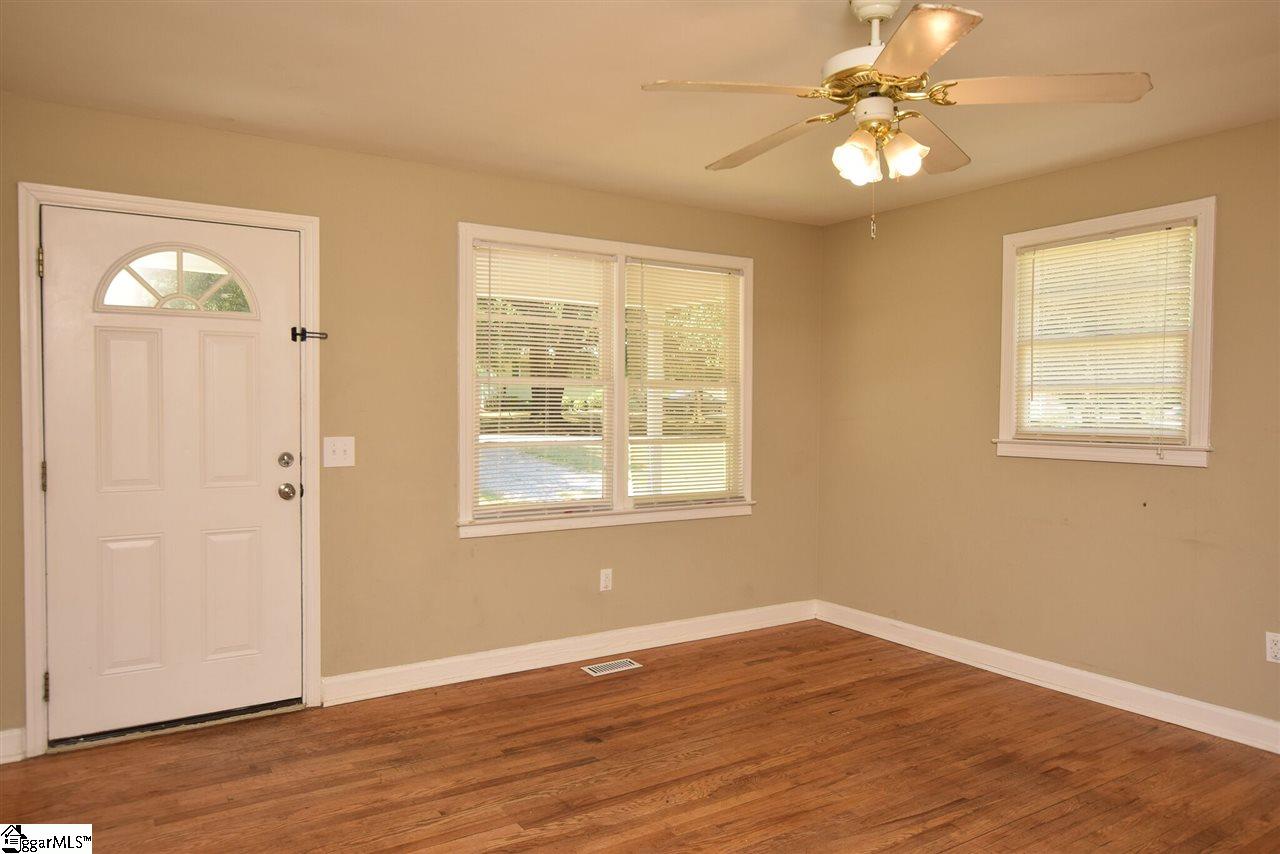 302 Fork Road Fountain Inn, SC 29644 - Photo 10 of 20 Gallery Image 10