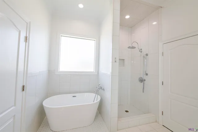 $420,000 | 384 Sugarwood Boulevard, Houma, LA 70360