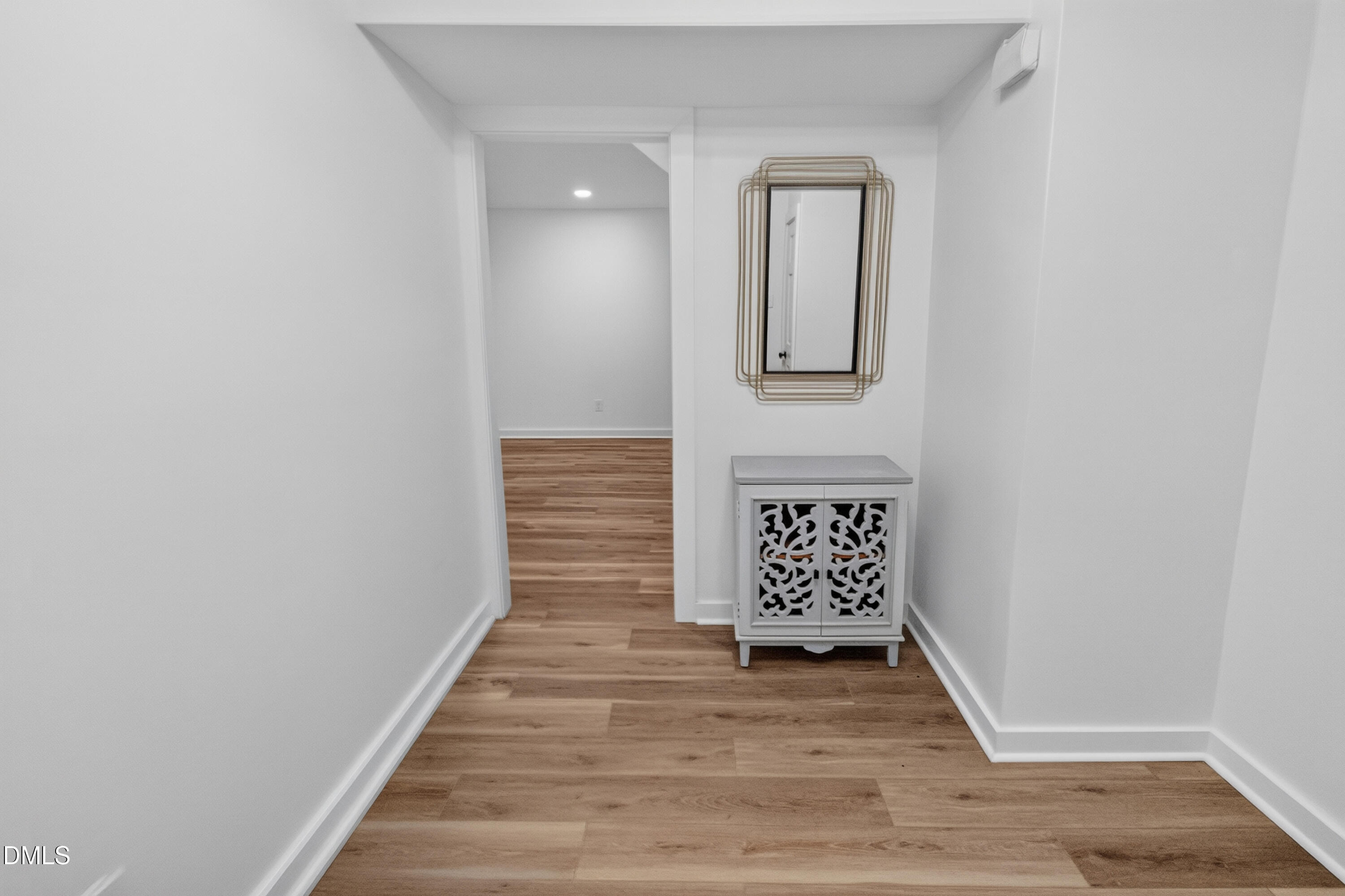 7026 Robbie Drive Raleigh, NC 27607 - Photo 3 of 26 7I3A9162