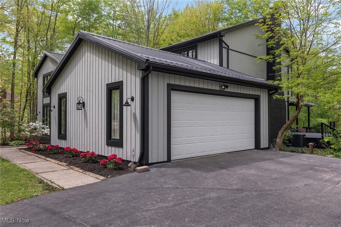 17130 Abbey Road Chagrin Falls, OH 44023 - Photo 32 of 41 Gallery Image 32