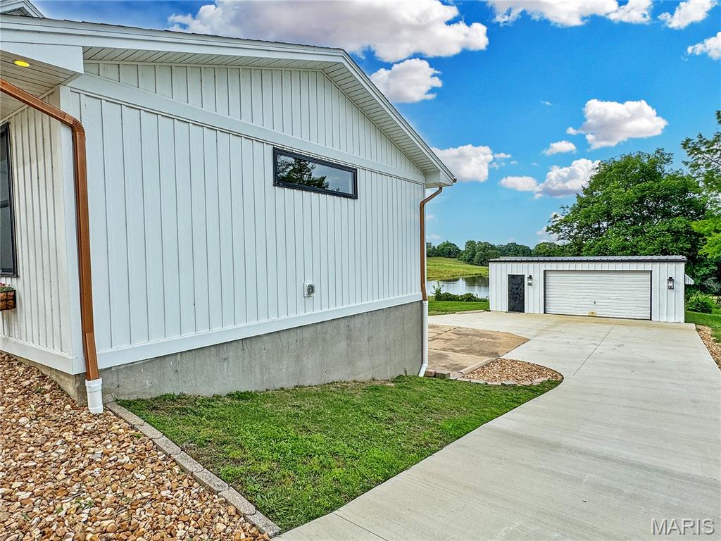 1716 Pottery Road Washington, MO 63090 - Photo 43 of 46
